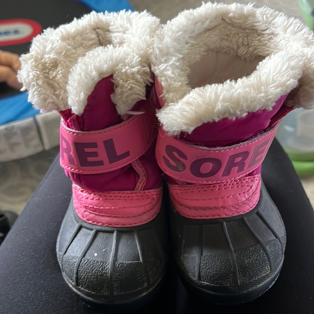 Sorel Girls Winter Boots - size 4 toddler